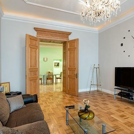 Old Riga 2 Bedroom Vecpilsetas Street Apartment Exterior photo