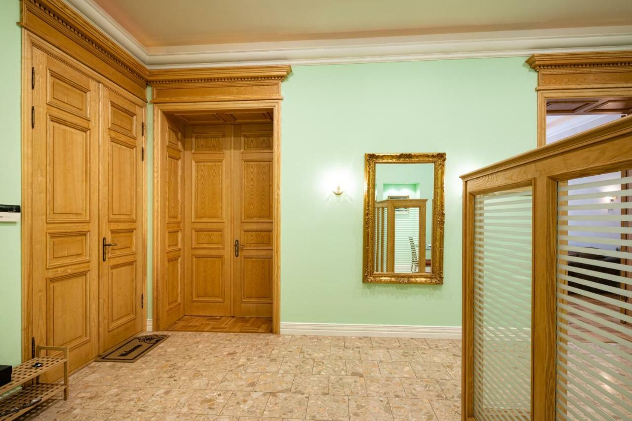 Old Riga 2 Bedroom Vecpilsetas Street Apartment Exterior photo